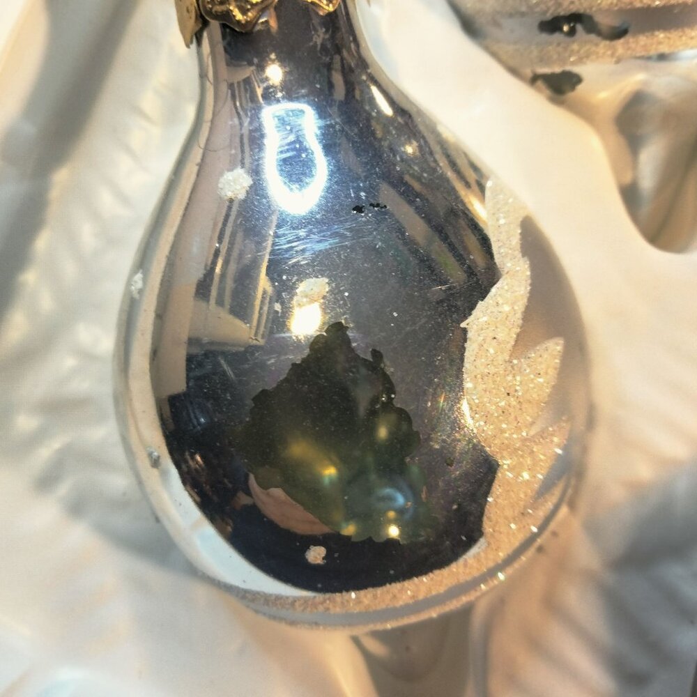 Bradford Christmas Ornament Silver  Glass  North Pole Traditions Franks Nursery - Picture 10 of 10